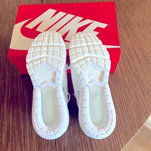 Brand new Nike 270 air max pulse , Got for Christmas never tried on or wore.